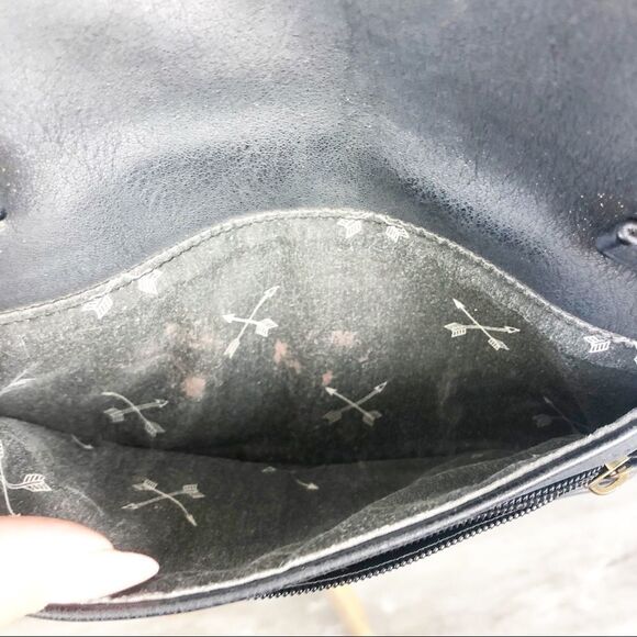 CAT Crossbody Purse - Picture 4 of 8